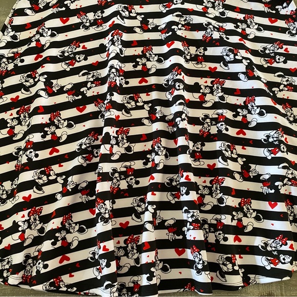 Disney Dress Women’s Size 4 (3XL) White Black Striped Mickey Minnie Sleeveless - Picture 8 of 9